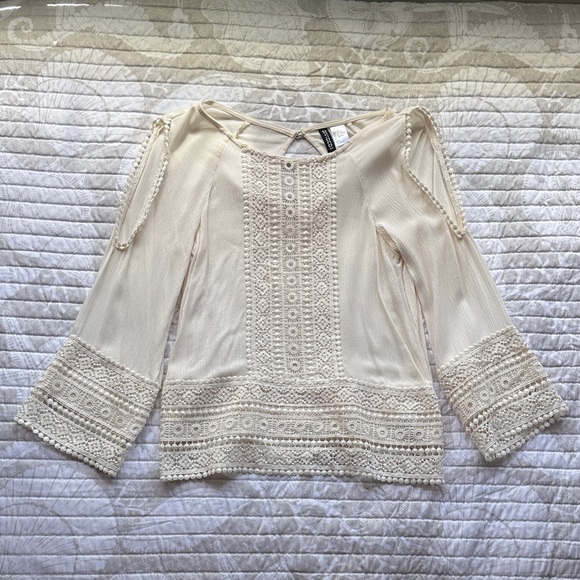 Divided Cream Lace Blouse - Picture 1 of 2